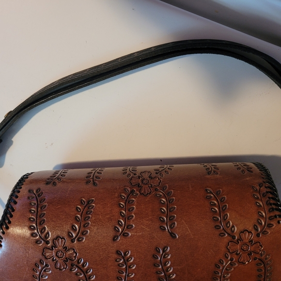Vintage Tooled Leather Bag - Picture 5 of 10